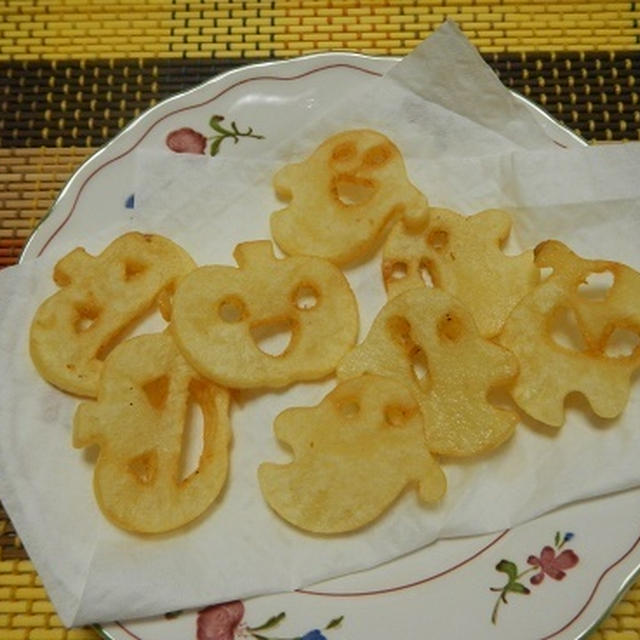 フライドポテトで・・・ひと遊び・・・Ｈａｌｌｏｗｅｅｎとｂｒａｎｄロゴ