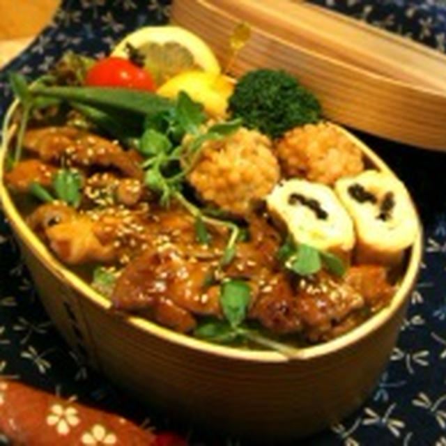 １０/３０　鶏団子のあられ揚げ弁当～♪