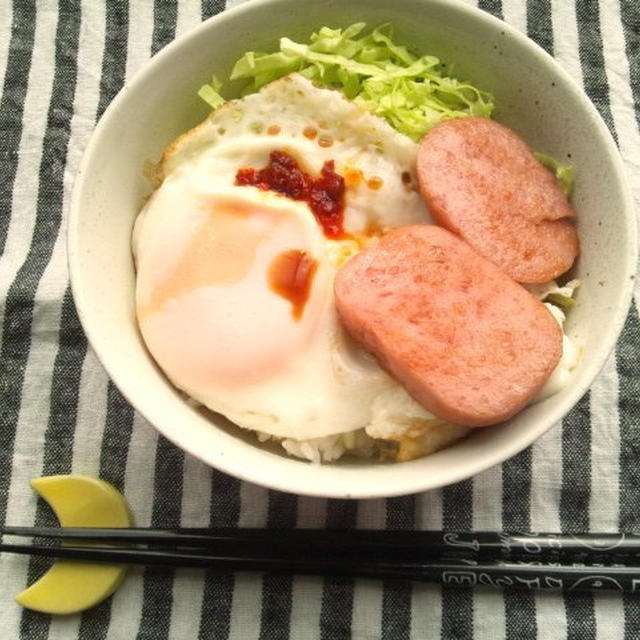 ハムエッグ丼