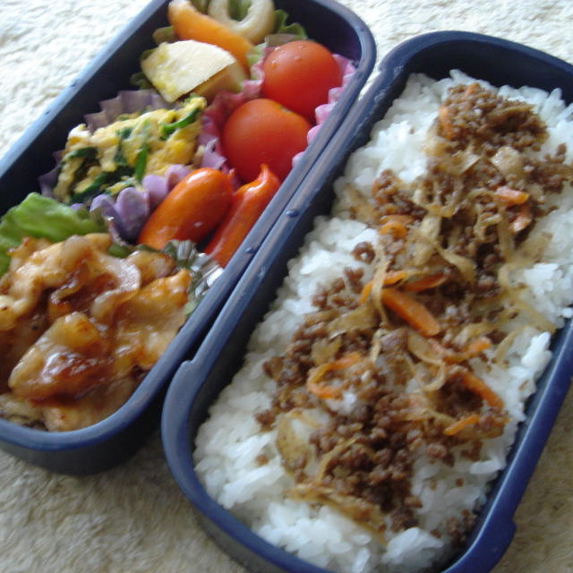 生姜焼き★牛きんぴらそぼろ弁当