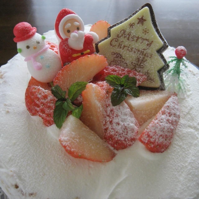 わが家のクリスマスケーキ（イチゴと生クリーム）