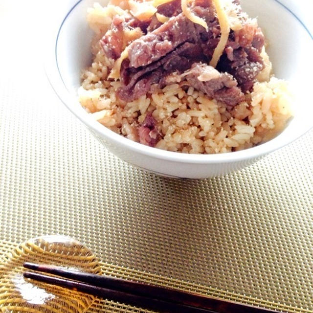 生姜たっぷり❤️牛肉の生姜煮のせ甘辛薬味ごはん