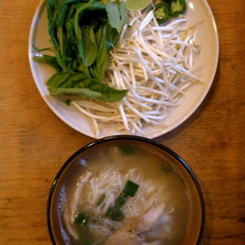手作りフォーと大豆肉