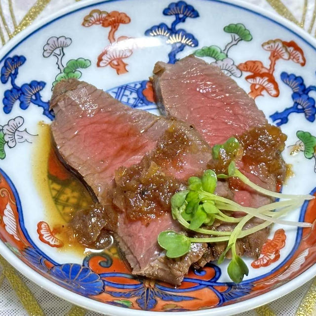 薬膳ってなぁに？牛肉のたたき風玉ねぎソースで薬膳！9月28日は仕事運アップステーキがラッキー