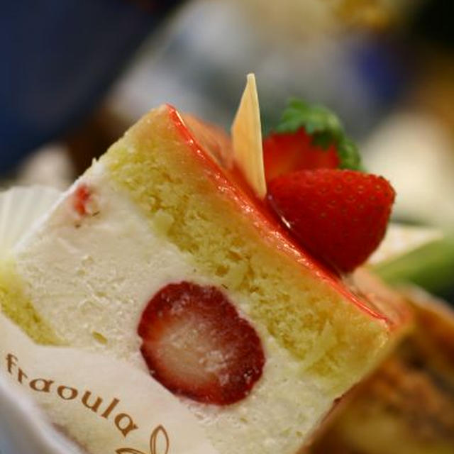 フラウラってる？２（お土産ケーキ）
