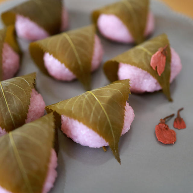 春の和菓子「桜餅」で、季節を感じました♪