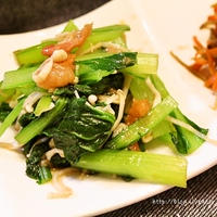 [だししょうゆ活用レシピ]   小松菜とえのきの梅干し和え　レシピ