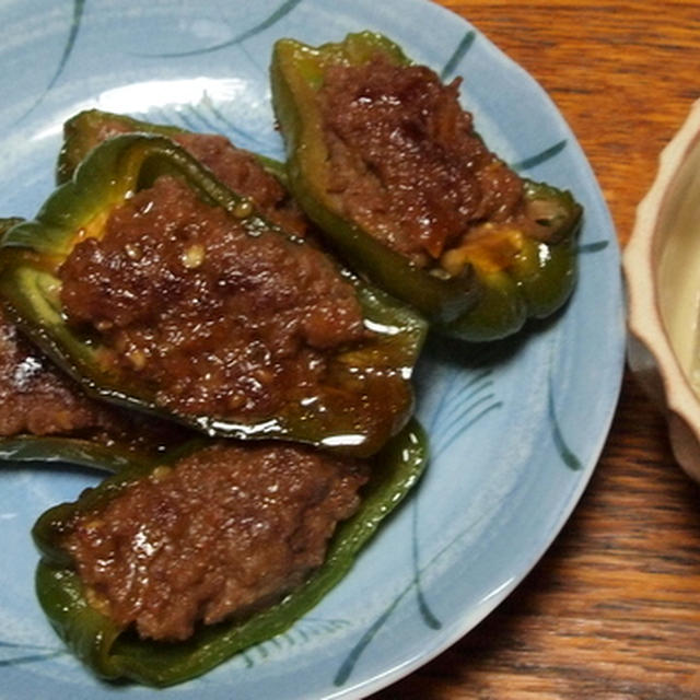 ピーマンの肉詰め