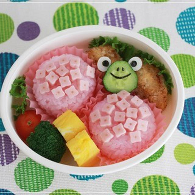 【あじさいデコのおにぎり弁当＊キャラ弁】