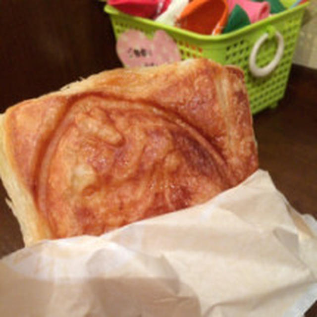 先日ダイエットの言葉に惹かれて買ってみました。 ダイエットとゆう言葉に女子は、弱いのです…...