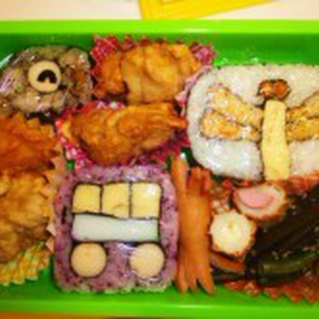 ☆クジラ・トンボ・電車の飾り巻き寿司お弁当☆
