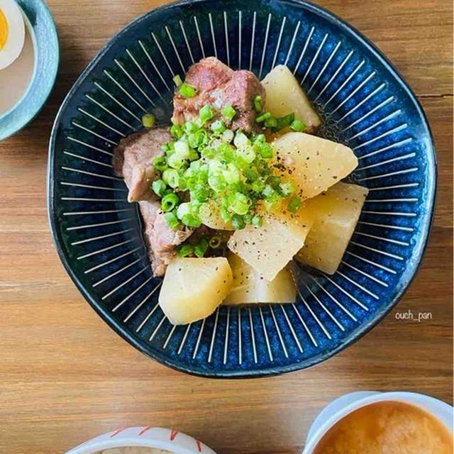 シンプルな美味さ♡塩牛大根。