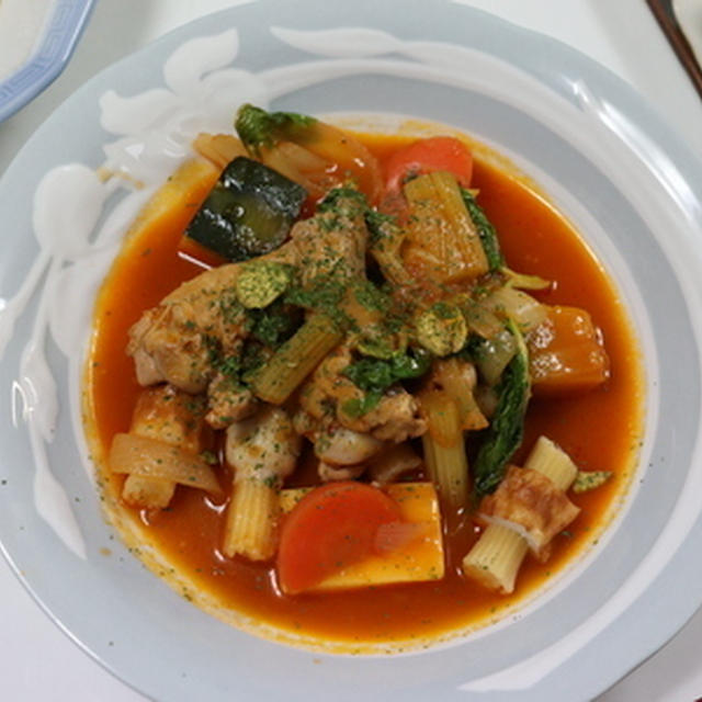 手羽元のトマト煮込み★ちくわパスタ添え★★★