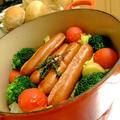 【Garlic Brats】 ソーセージと野菜の簡単ワイン蒸し