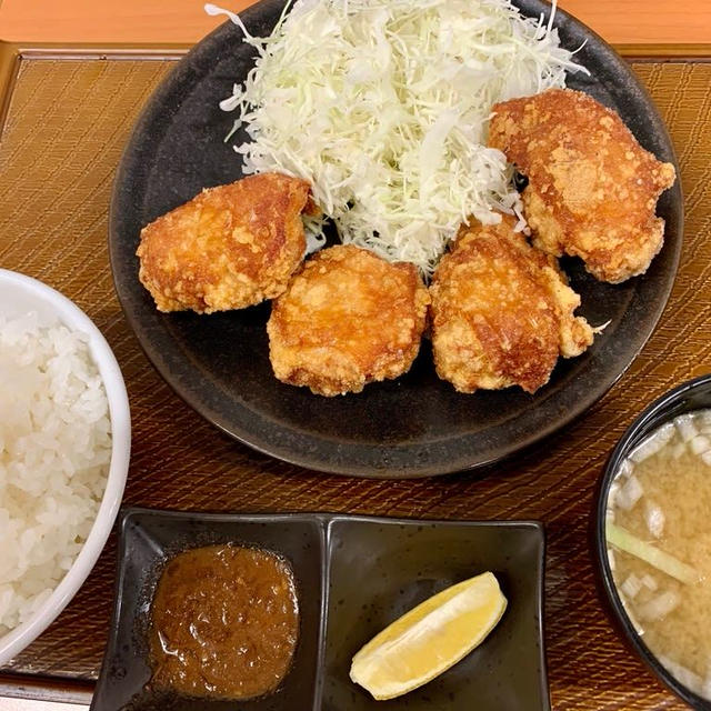 から好しでから揚げ定食とチキン南蛮定食いただきました！