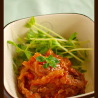 牛肉の赤ワイントマト煮
