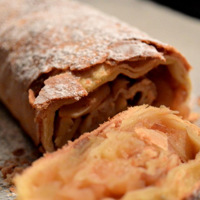 Apfelstrudel(アップルシュトゥルーデル)