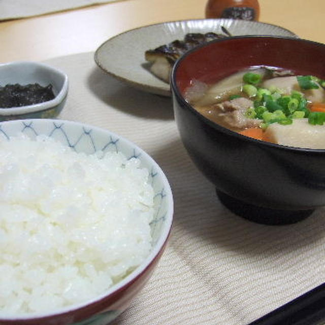 新潟米の極上ごはん・・・と、梅入り海苔の佃煮