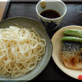 半田麺と塩サバ