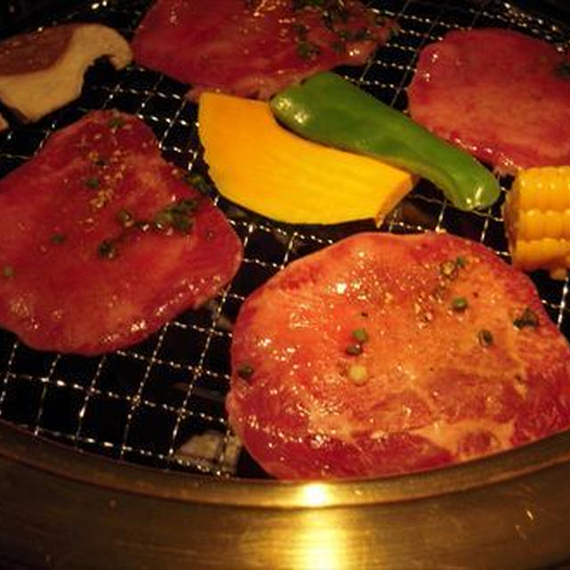 焼肉 たら福・タン塩、和牛カルビ、ロース、チヂミ