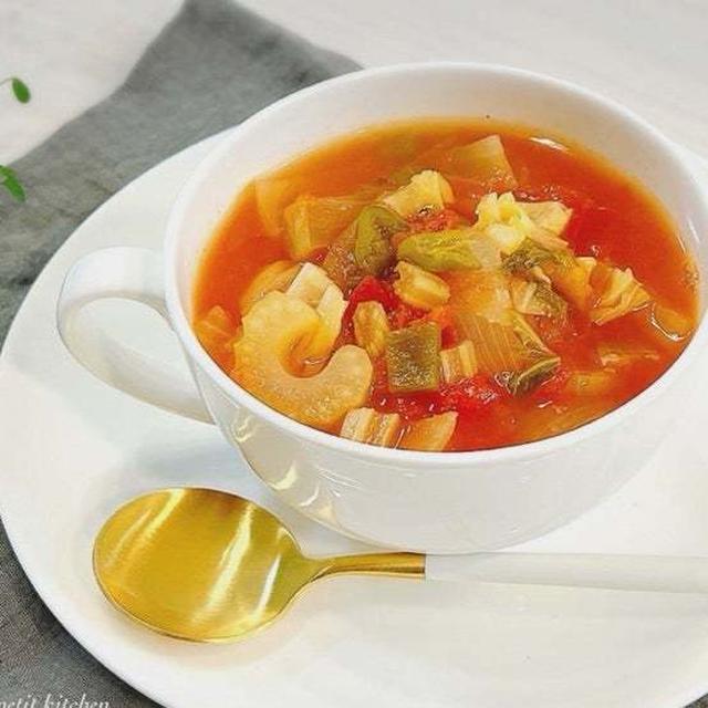 抱えて食べたい‼︎ 簡単おいしい【デトックススープ】
