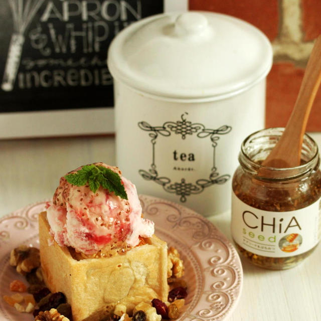 * ストロベリーチーズケーキアイス＆ドライフルーツのハニートースト♪