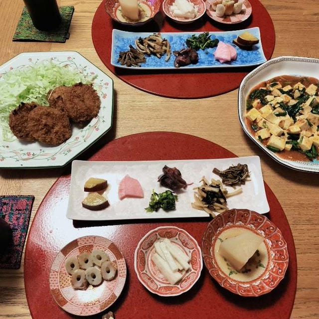 なんちゃって名古屋メシ！台湾ニラ麻婆豆腐、味噌だれカツ、小鉢9品で晩酌