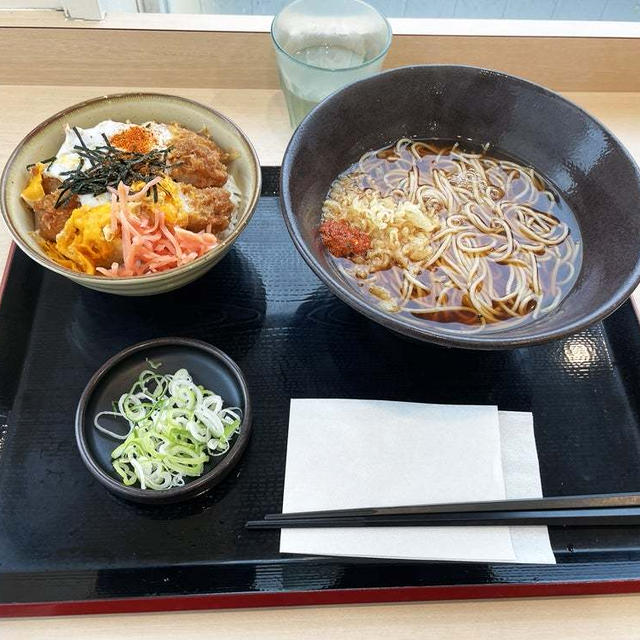 ミニかつ丼セット（温）を食べる （番外編）〜ゆで太郎〜