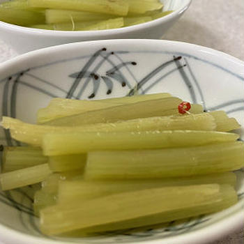 白だしでふきの煮物＆庭のバジル♪