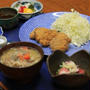 レシピ付き献立　とんかつ・豚汁・たこときゅうりの酢の物・ほうれん草の胡麻和え・和風ピクルス