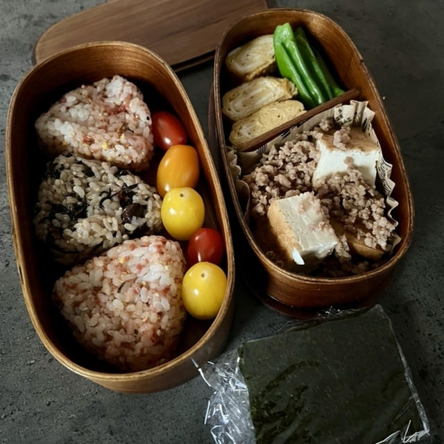 【フードライター弁当】 冷蔵庫のストックおかずをまとめてラクラク「厚揚げうま煮弁当」