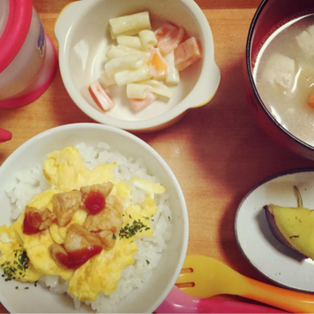 まん丸オムライス丼とまん丸ちゃんのイタズラ