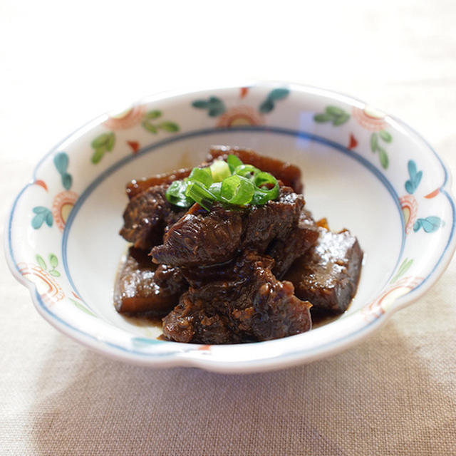 【牛すじとこんにゃくのどて焼き（煮物）】