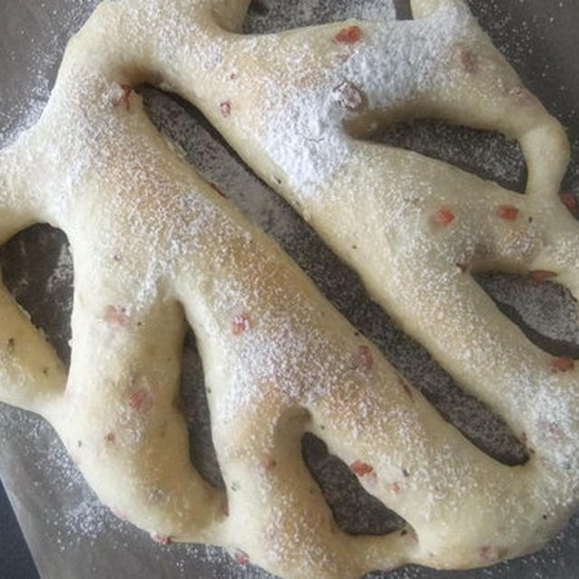 プロヴァンスのパン「フーガス」と北欧食器「ボットナ」♪