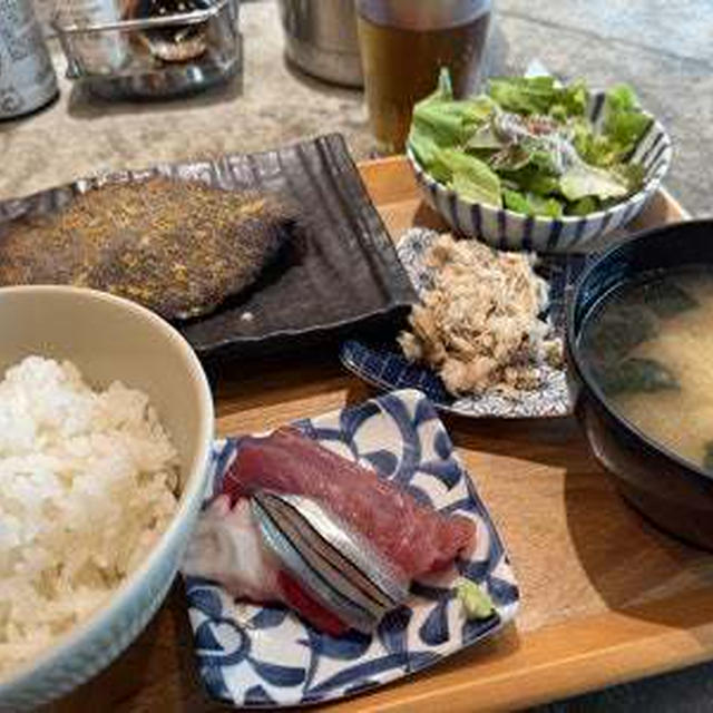 魚とワインはなたれ 田町店／海鮮定食ランチならここ！