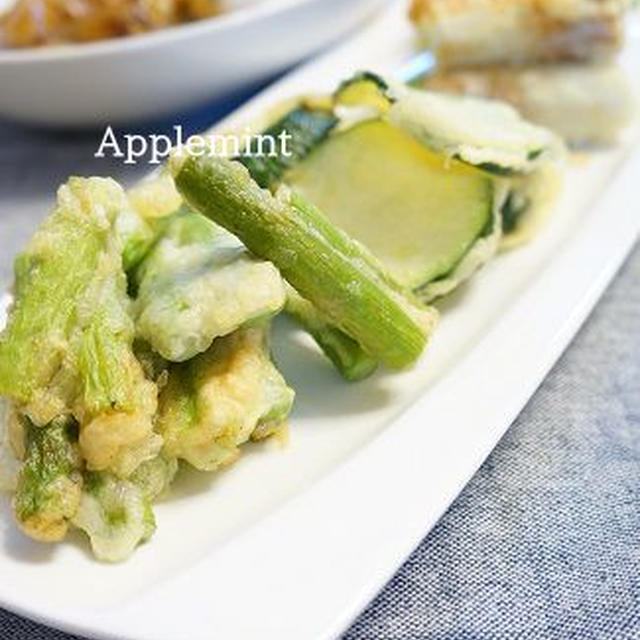 三種の夏野菜のフリッター＆夏野菜カレーのランチ