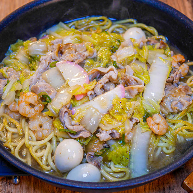 フライパンでそのまま食卓へ「あんかけ焼きそば」&「おでんのコロが美味しかった」