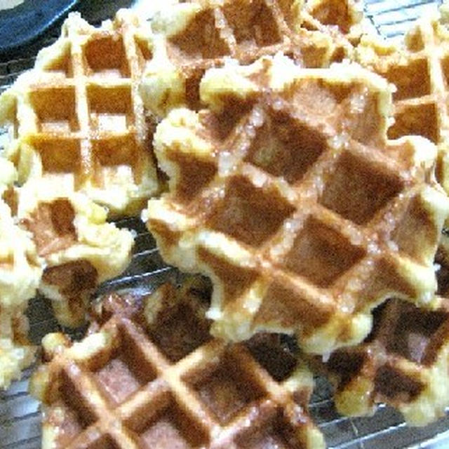 ワッフルメーカーでワッフルづくり☆