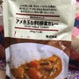 あめ色玉ねぎの野菜カレーとカラフルなココット鍋