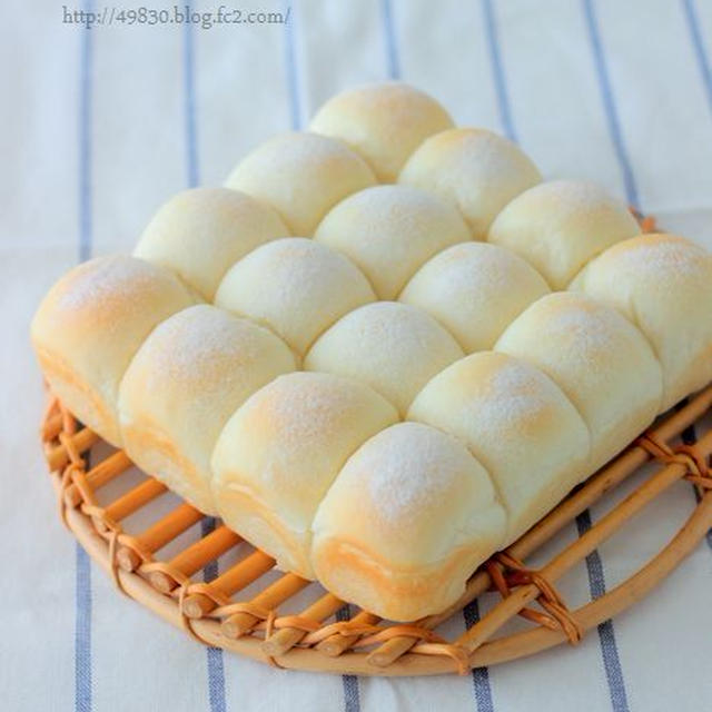 白パンで夫婦朝ごぱん。