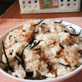和風だしで炊き込みご飯♪