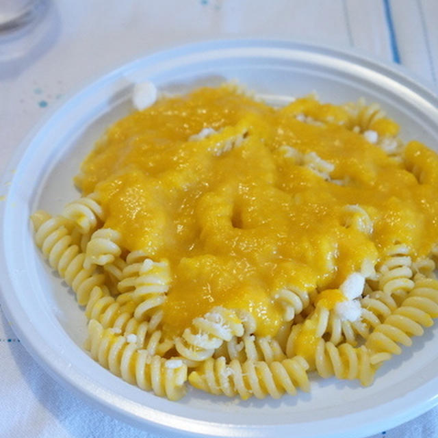 【レッチェ】マンマごはん＊パプリカソースのパスタ