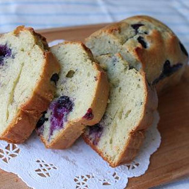 ブルーベリーとはちみつのパウンドケーキ