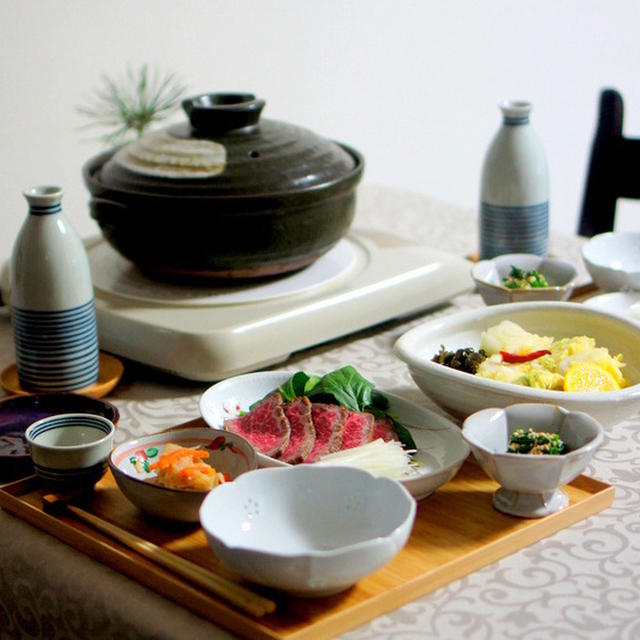 牡蠣と豆腐のみぞれ鍋や和牛たたきの味噌漬けなど♫