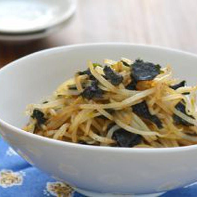 のりもやし。（レンジで、無限もやし）の晩ごはん。「汁だくトマトみそ鶏」掲載。