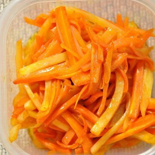 作りおき：にんじんのケチャソース炒め