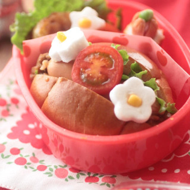 お花のロールパンらんち