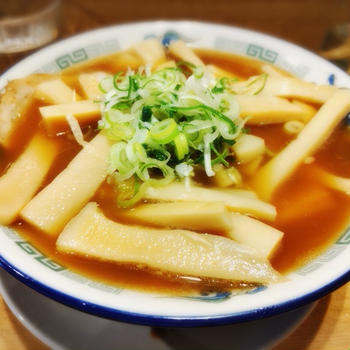 名古屋発祥 好来系ラーメン【薬膳ラーメン 本丸】名古屋市西区(地下鉄 庄内通駅) * 極太メンマラーメン