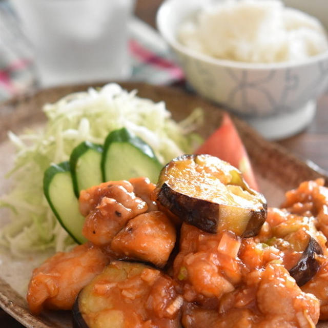 こってり濃厚な味付けでご飯が進む！お財布にも優しい「鶏チリ」がおすすめ
