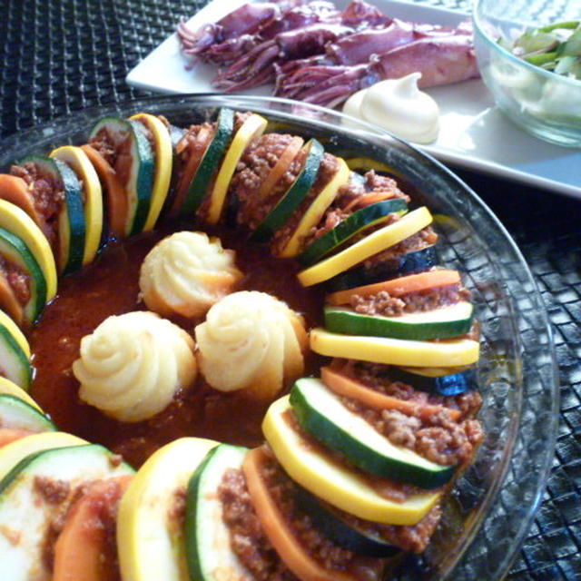 ズッキーニとニンジン・ナス・ミートソースの重ね焼きの献立　夕ご飯（二日分）
